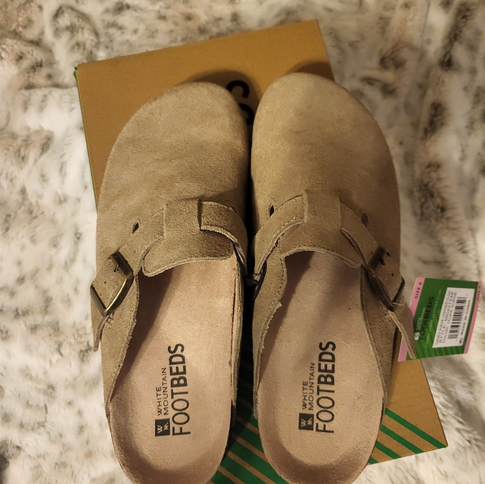 White Mountain Footbed Clogs